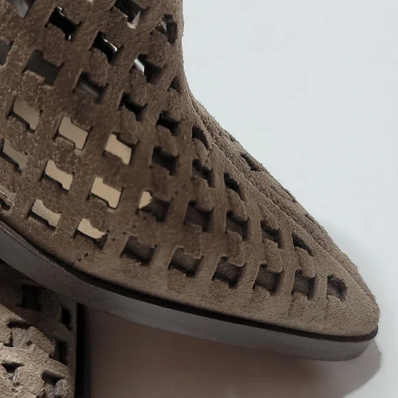 VINCE CAMUTO Brown Suede Ankle Boots Womens High Heel Booties Size 8M - Picture 8 of 16